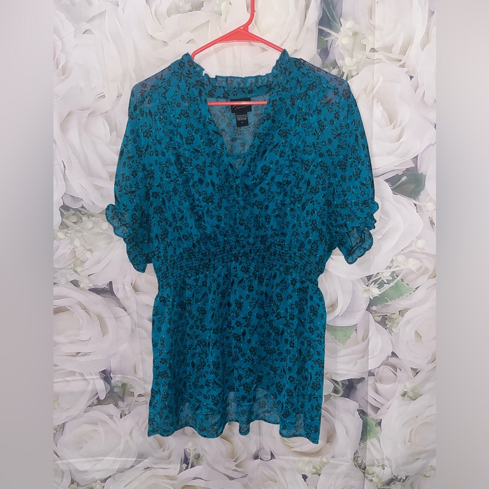 Torrid Blouse Woman Plus Blue Floral Sheer Button Front Elastic Size 2